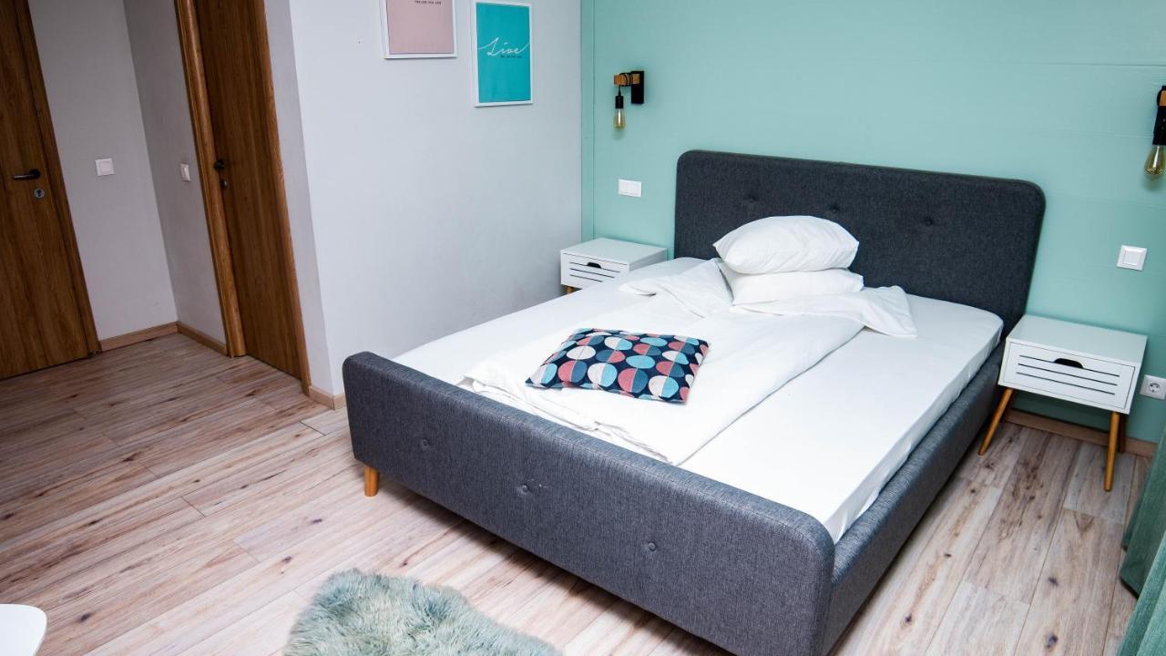 Pensiunea Retezat Campu Lui Neag Uricani  Extérieur photo