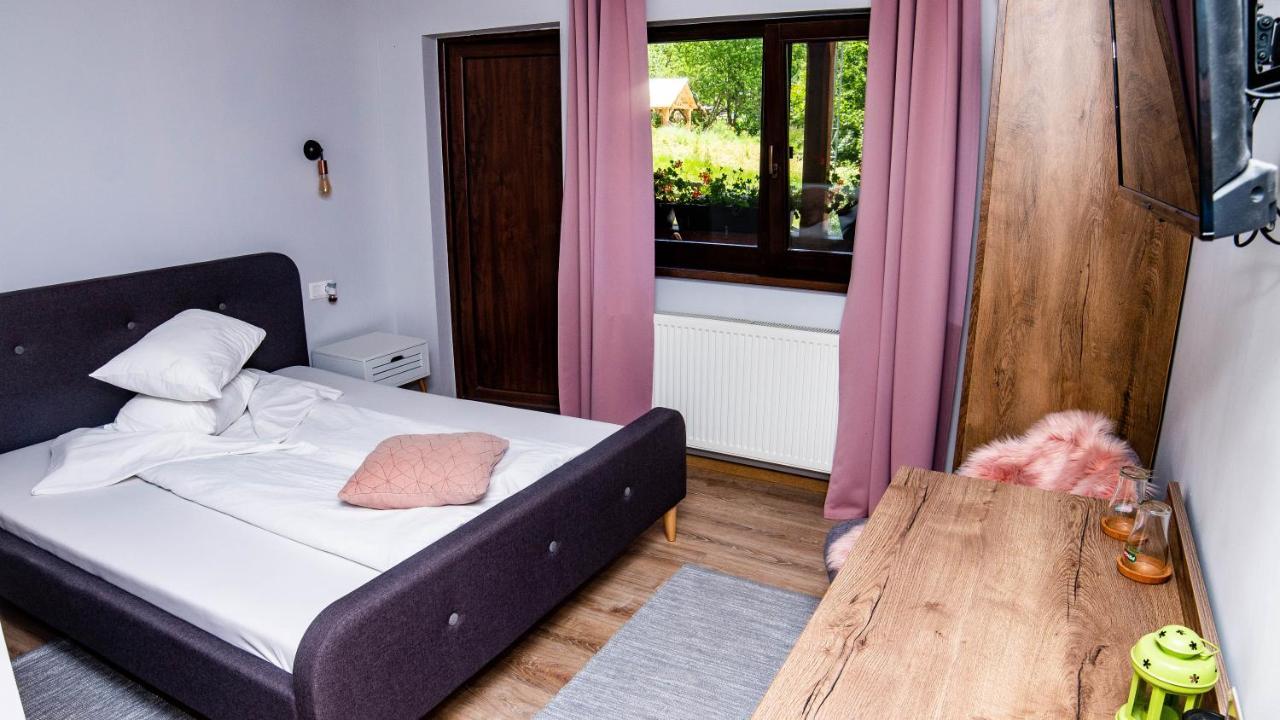 Pensiunea Retezat Campu Lui Neag Uricani  Extérieur photo